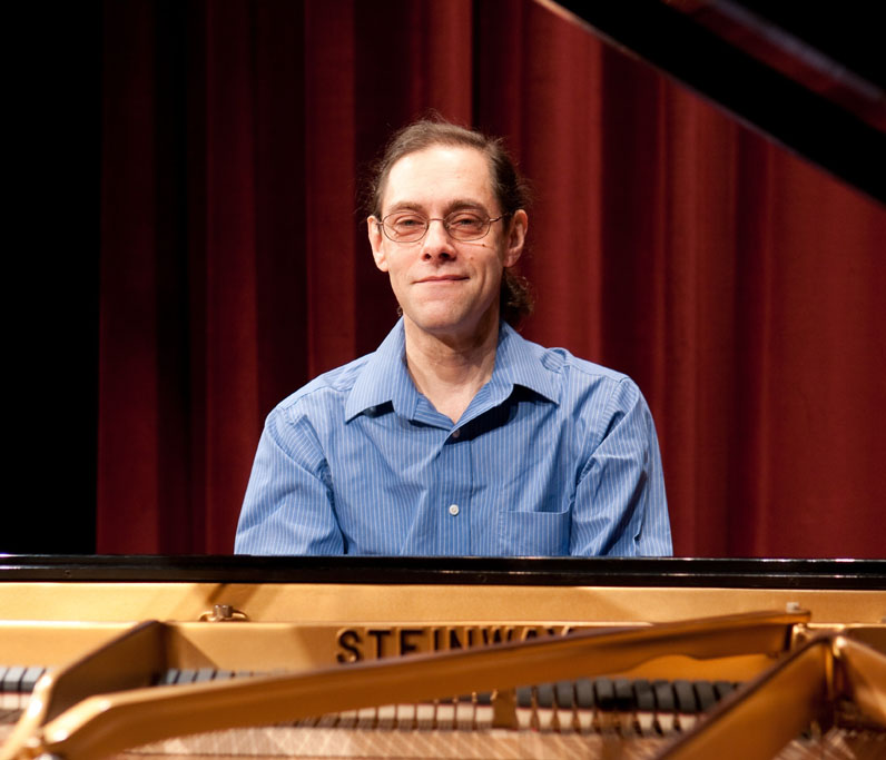 Gluck piano performance