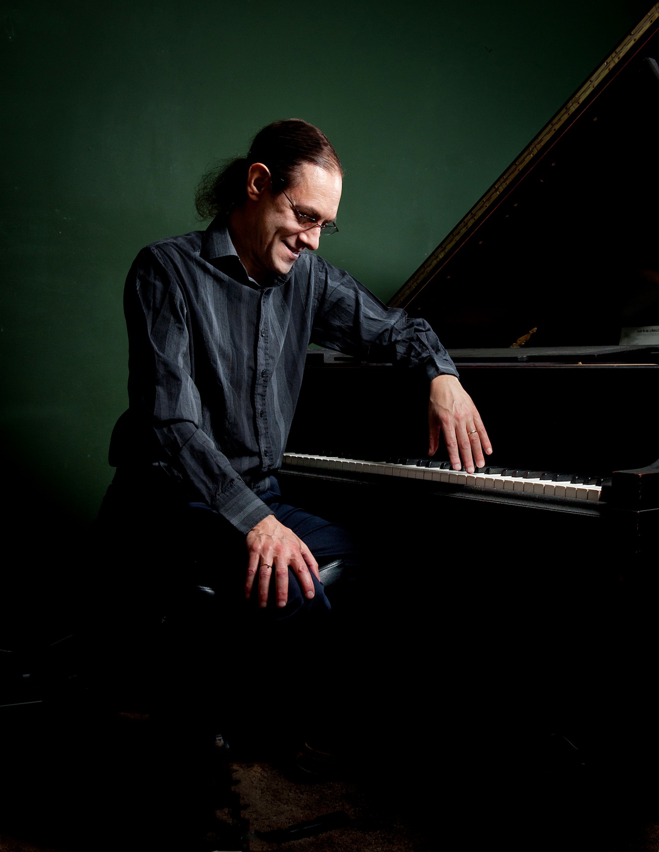 Gluck piano performance